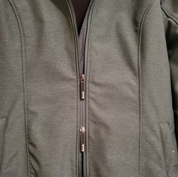 Bench Long Waterproof Jacket - Large Slim Fit - Picture 6 of 7